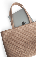 SayaMBG Jobbveske, Flette