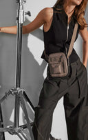 DarlaMBG Tall Crossbody Veske, Monochrome